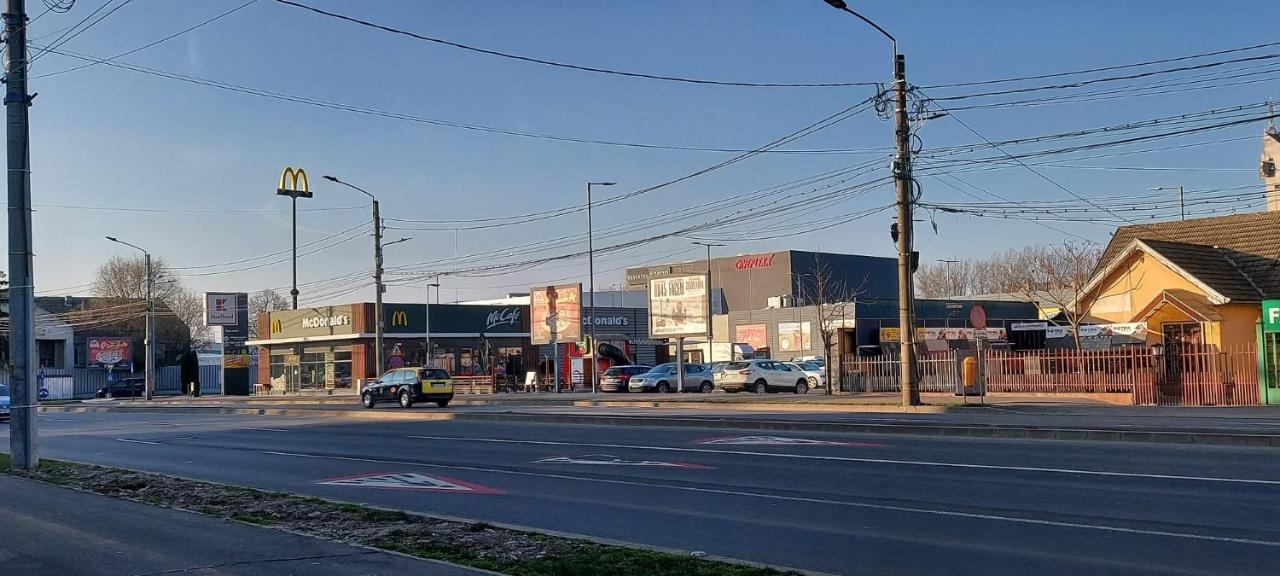 Flora Apartament Lägenhet Satu Mare Exteriör bild