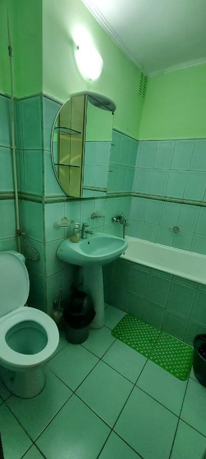 Flora Apartament Lägenhet Satu Mare Exteriör bild
